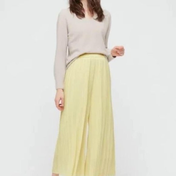 UNIQLO Lemon Yellow Chiffon Pleated Skirt pants size xs - Picture 6 of 6